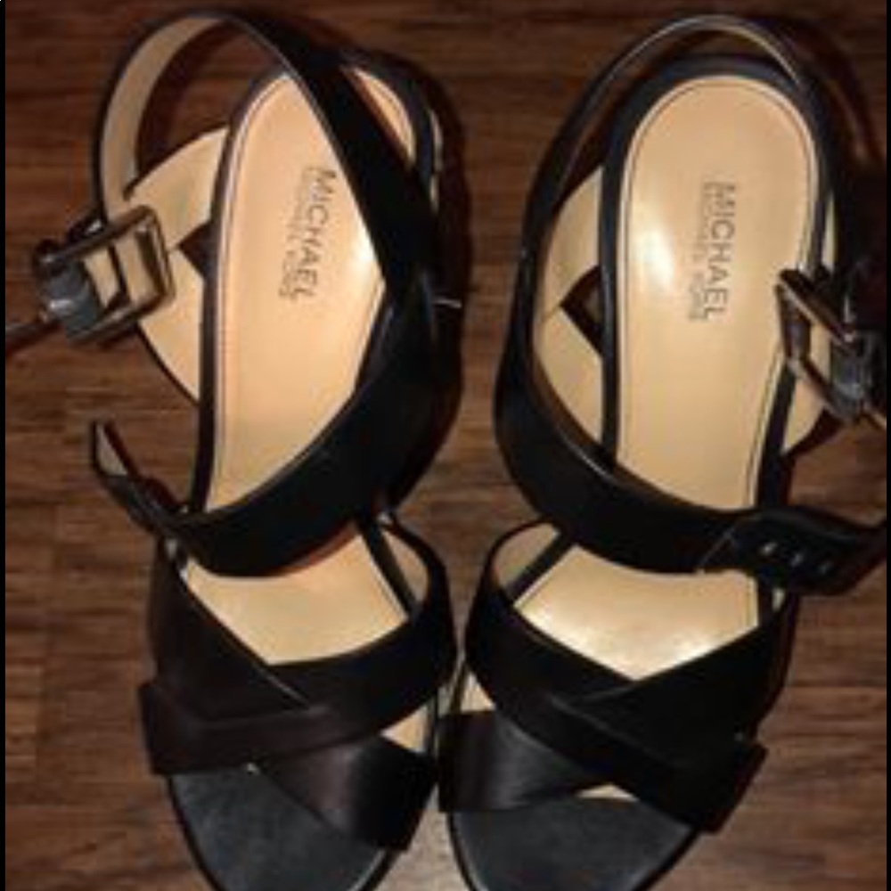 Micheal Kors Black & Tan Wedges